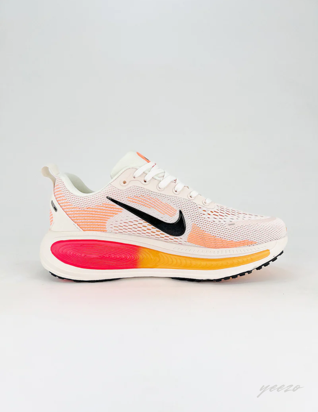 Tênis Nike Vomero 18