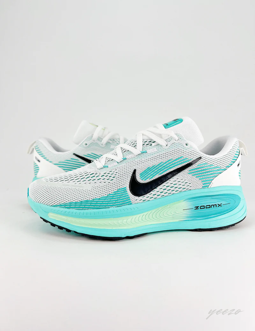 Tênis Nike Vomero 18