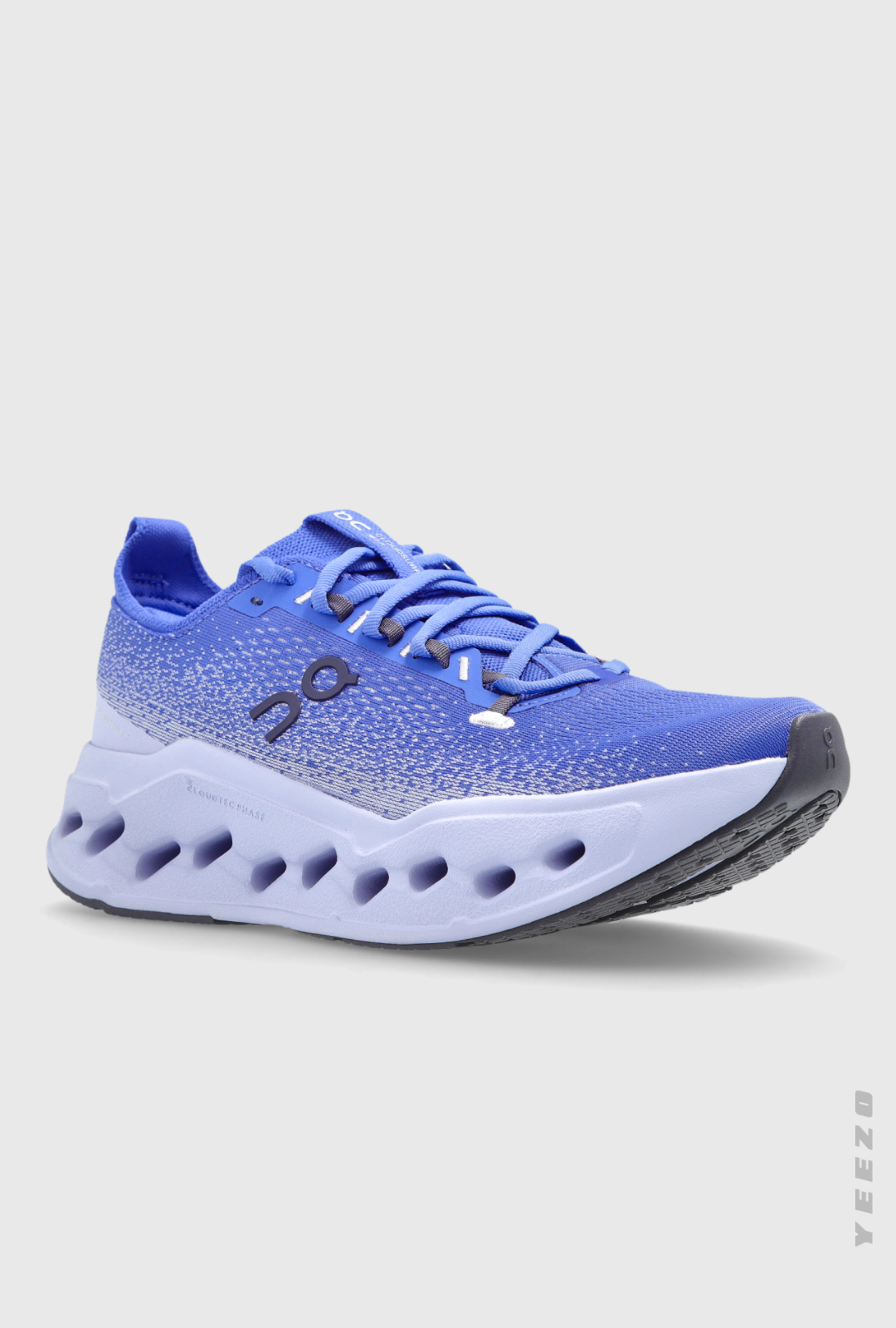 Tênis On Cloudsurfer Max feminino