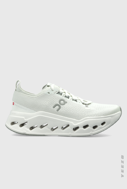 Tênis On Cloudsurfer Max feminino