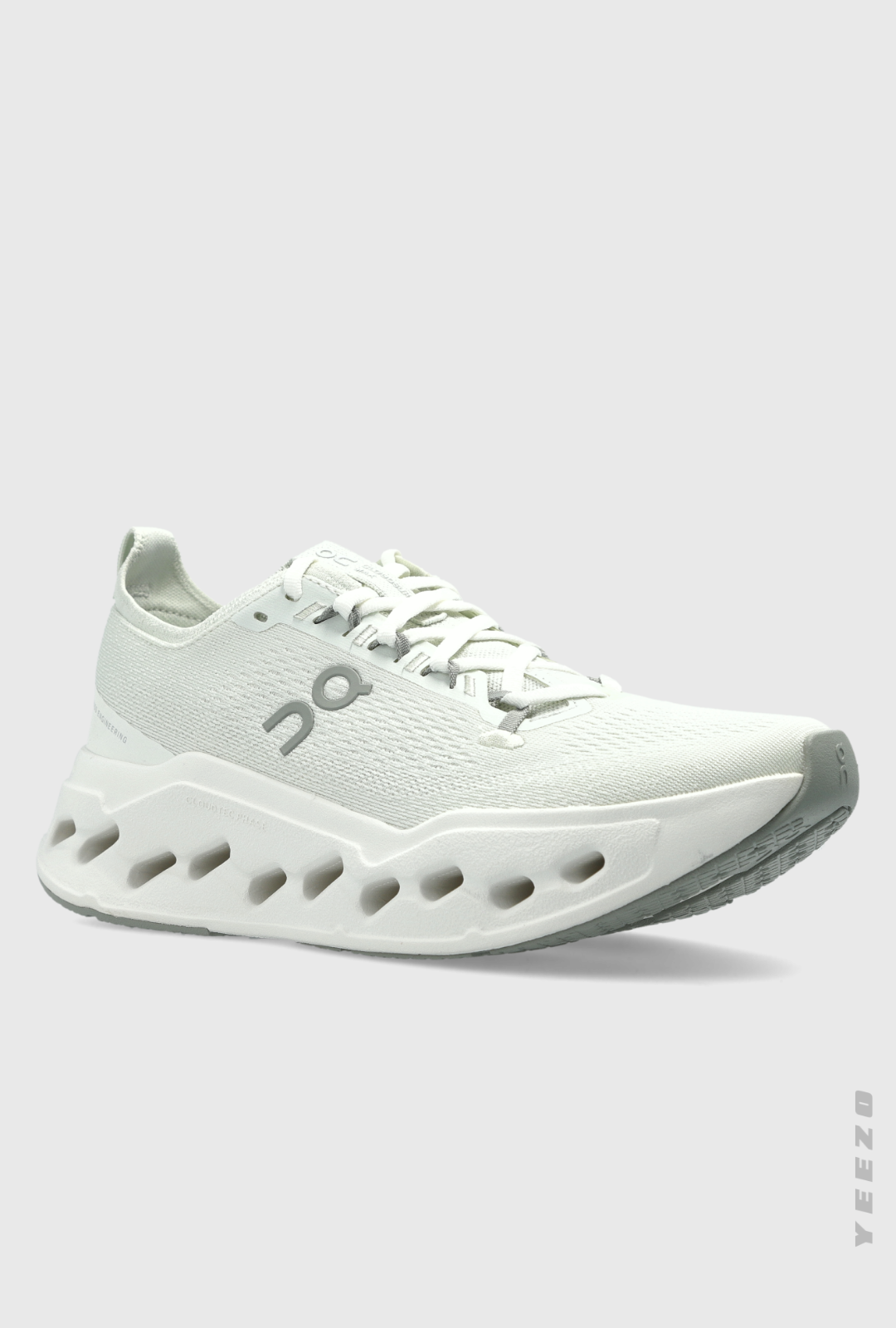 Tênis On Cloudsurfer Max feminino