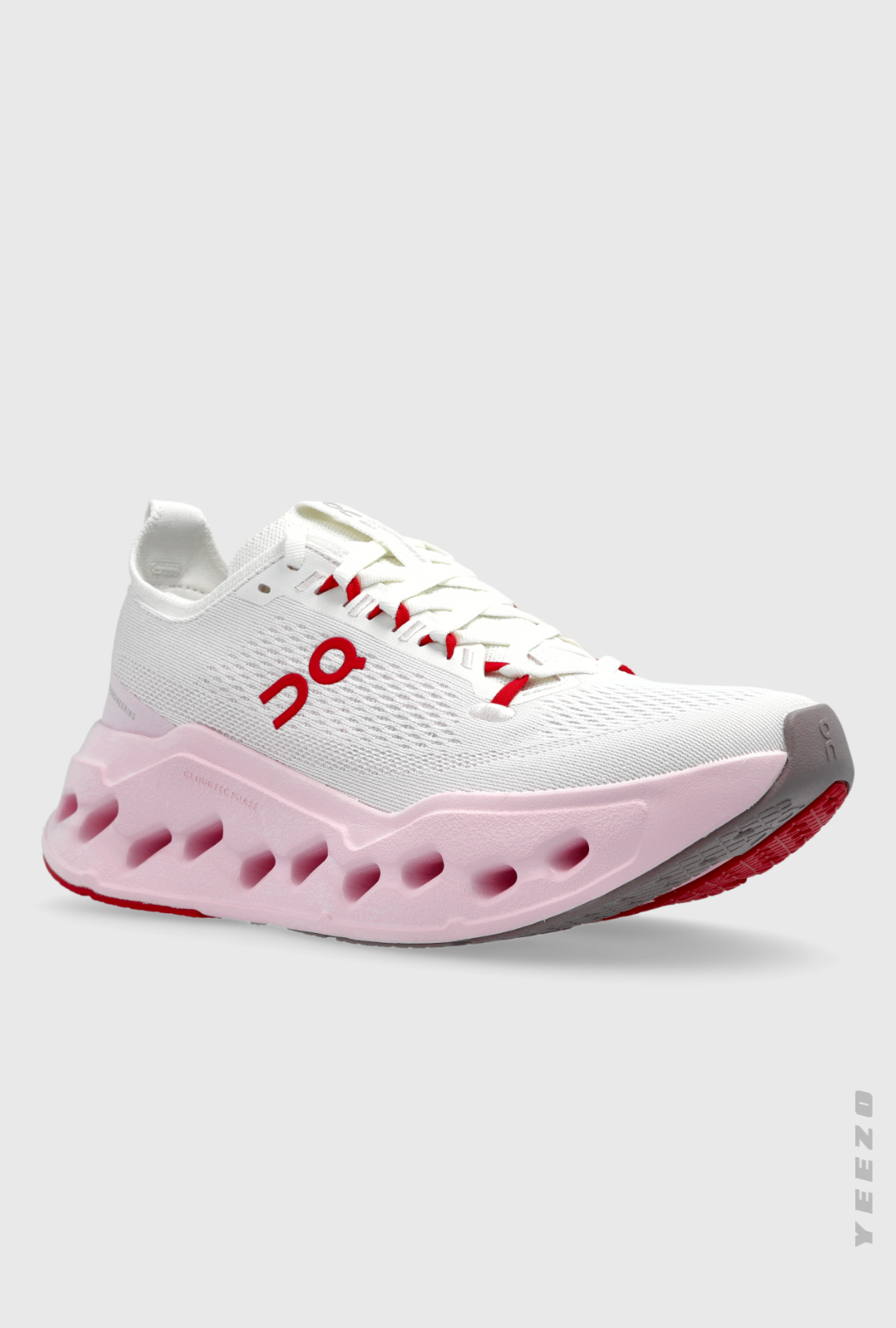 Tênis On Cloudsurfer Max feminino