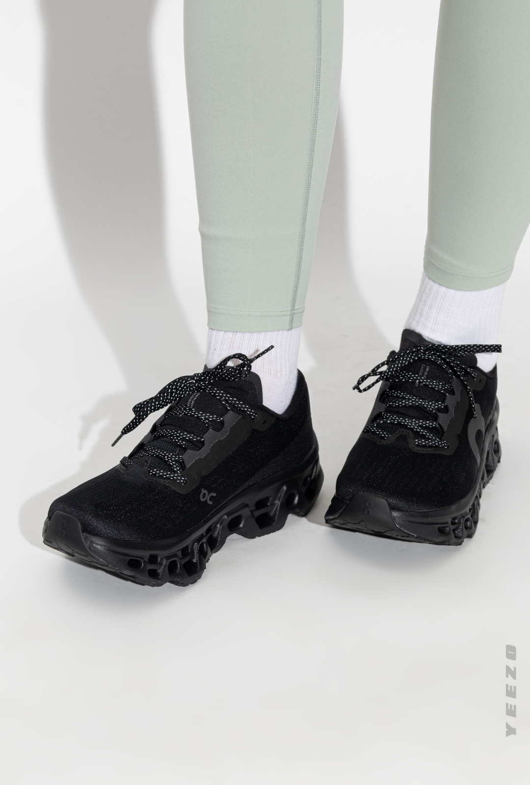 Tênis On Cloudmonster 3 feminino