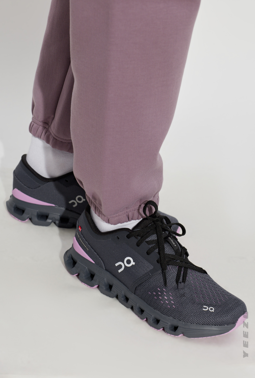 Tênis On Cloud X 4 feminino