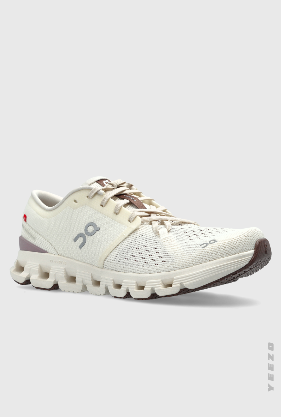 Tênis On Cloud X 4 feminino