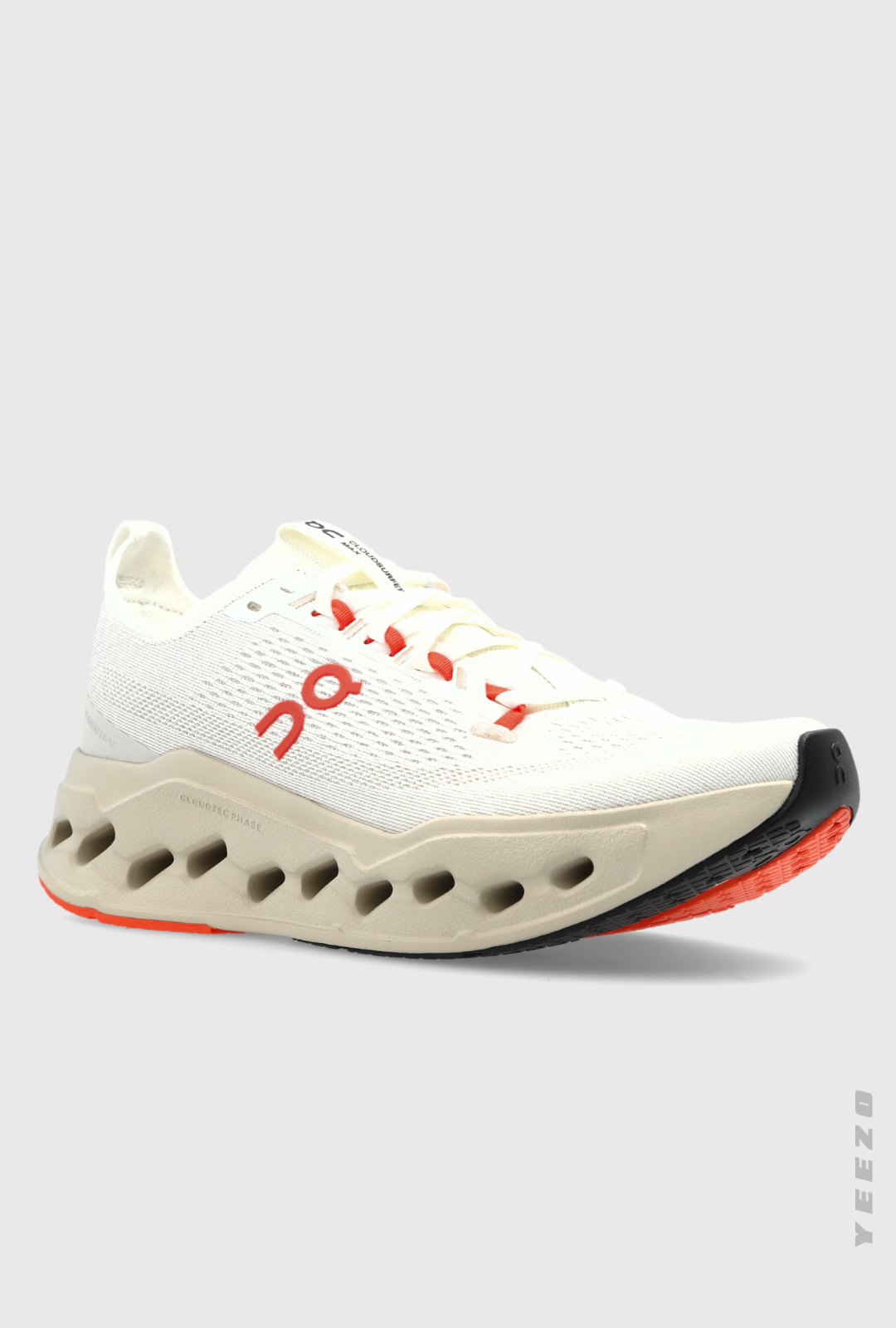 Tênis On Cloudsurfer Max feminino