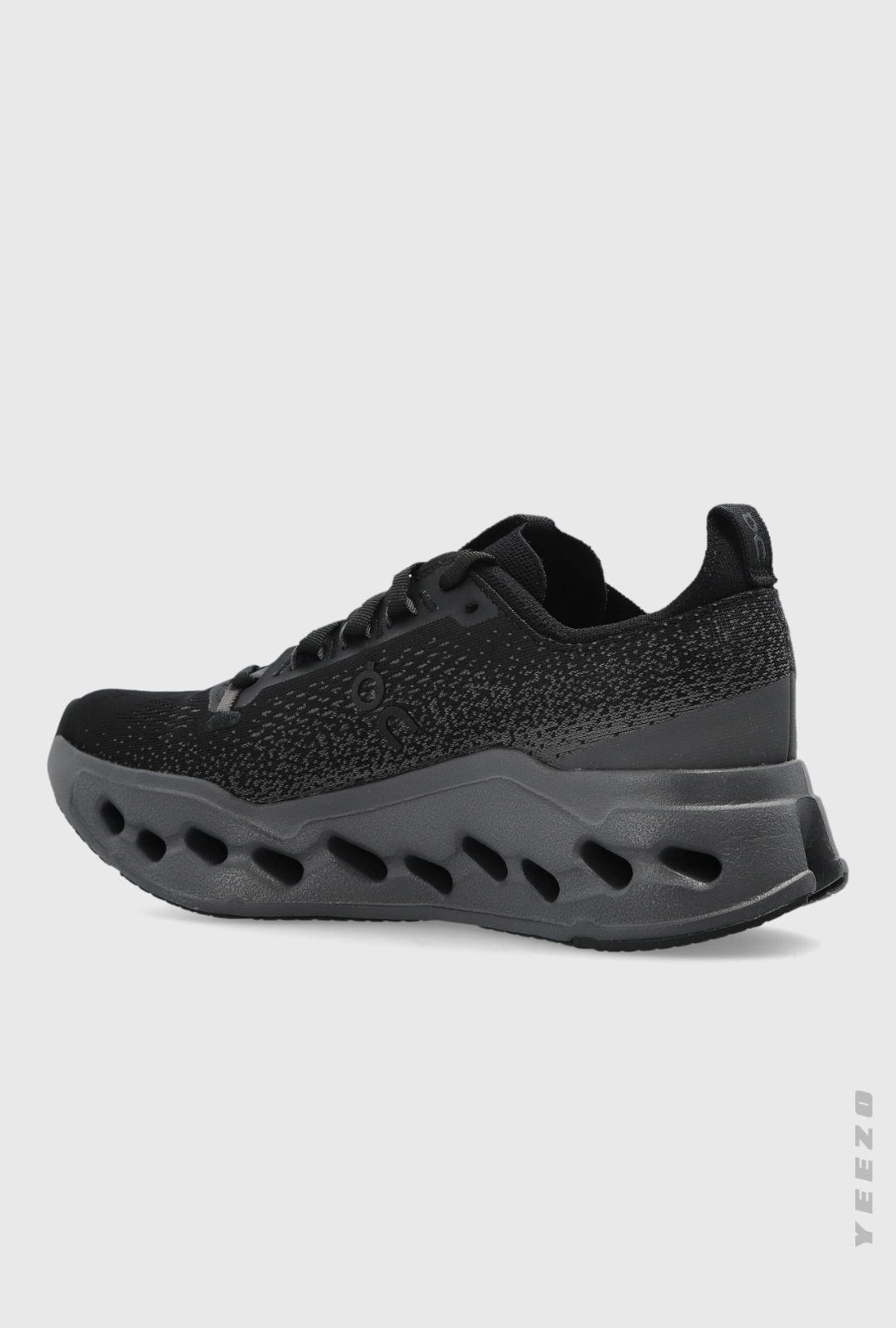 Tênis On Cloudsurfer Max feminino