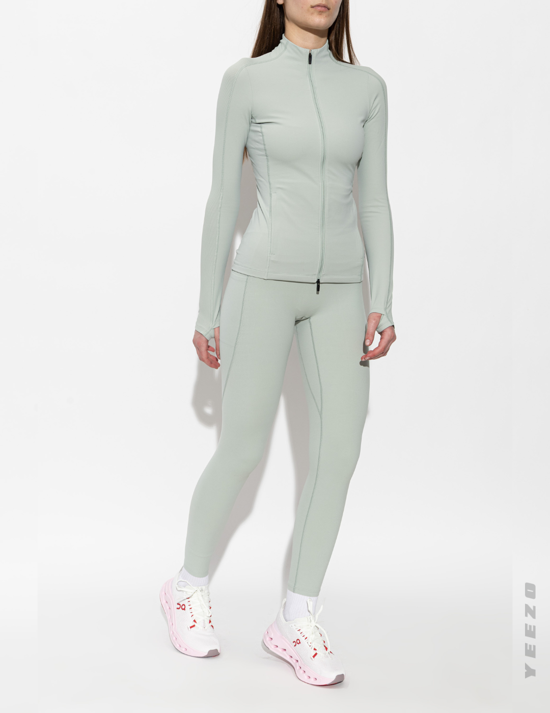 Tênis On Cloudsurfer Max feminino