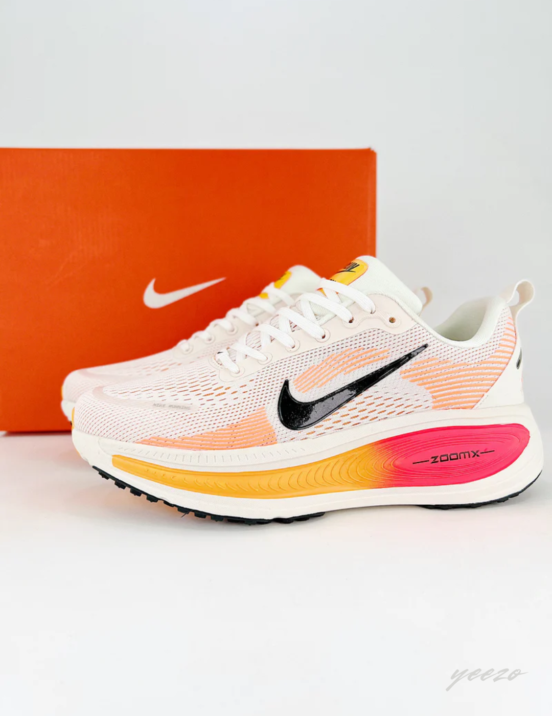 Tênis Nike Vomero 18