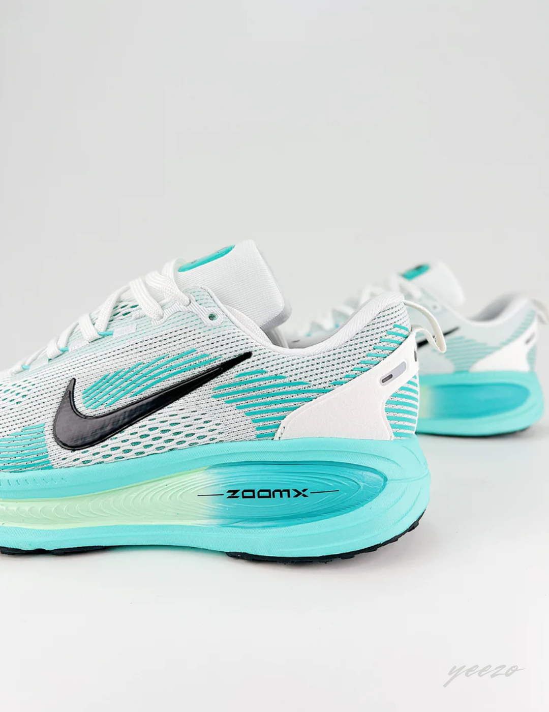 Tênis Nike Vomero 18