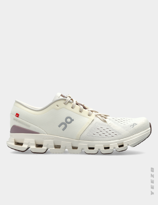 Tênis On Cloud X 4 feminino