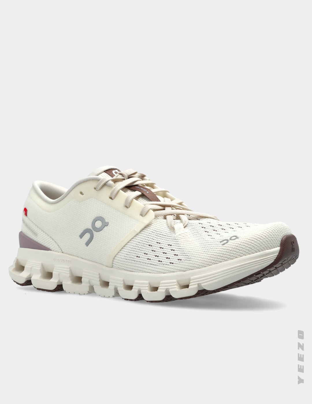 Tênis On Cloud X 4 feminino