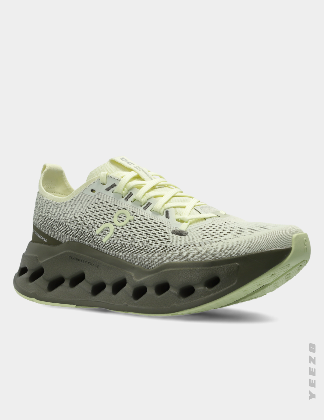 Tênis On Cloudsurfer Max feminino