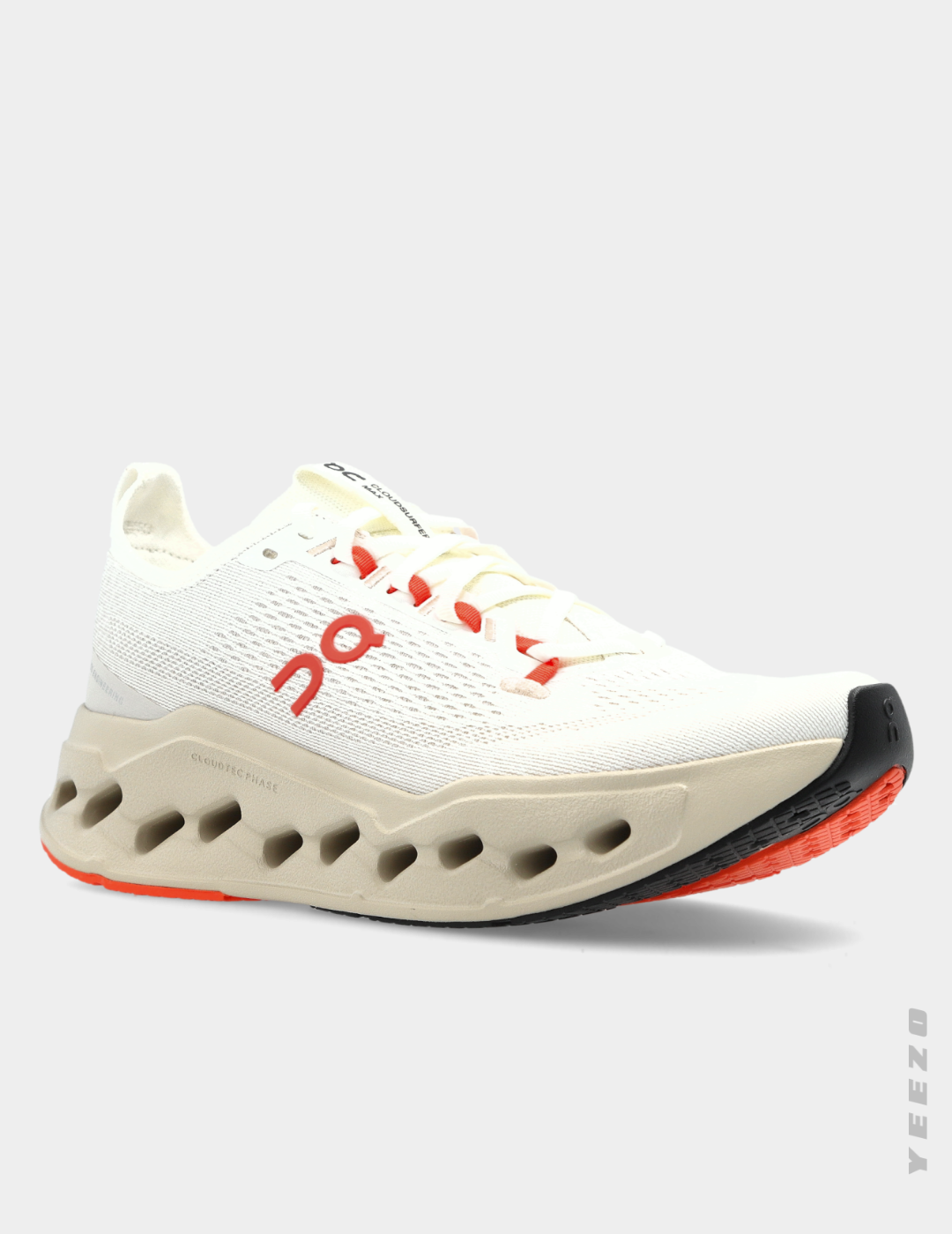 Tênis On Cloudsurfer Max feminino