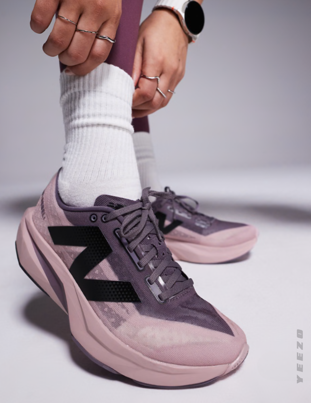 Tênis New Balance FuelCell Rebel V4 Lilás I Uva feminino
