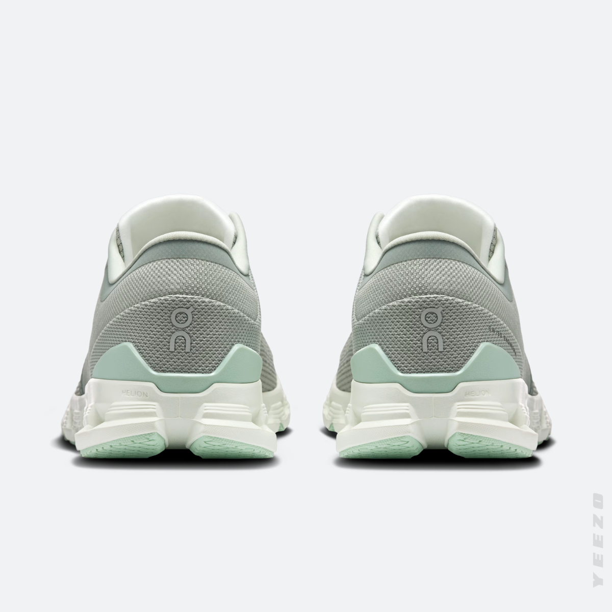 On Cloud X 4 feminino