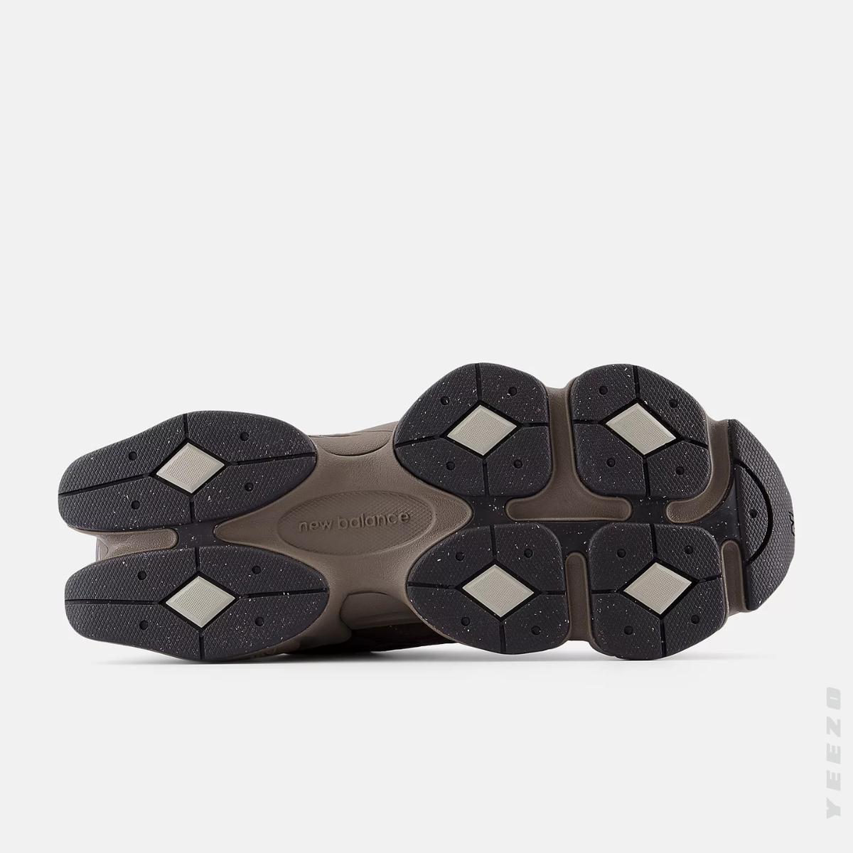 Tênis New Balance 9060